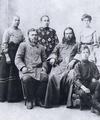 Священномученик Петр Вяткин с семьей