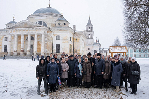 Участники Тверского общества глухих и слабослышащих молились за Литургией в Новоторжской Борисоглебской обители