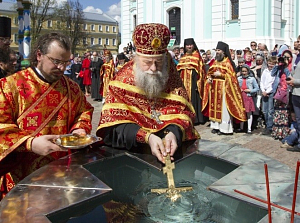 В Троице-Сергиевой лавре состоялось празднование иконе Божией Матери «Живоносный Источник»