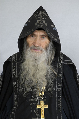 Мир сохраняется благодаря тому, что жива еще вера и есть подвиг христианский