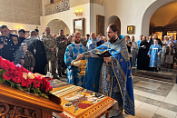 На Санкт-Петербургском Валаамском подворье был совершен чин освящения хоругвей, подготовленных учащимися Иконописной мастерской подворья для участников СВО