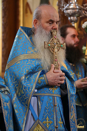 Он дарил людям любовь, помогал им словом и делом