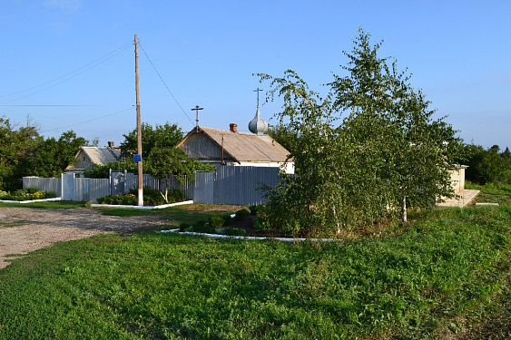  Храм в честь святых страстотерпцев князей Бориса и Глеба в с.Новоанновка , подворья женского монастыря в честь царственной страстотерпицы великой княжны Ольги Луганской епархии 