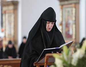 В Шамординской обители начались праздничные Пасхальные богослужения