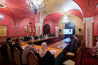 Наместник Высоко-Петровского монастыря Москвы возглавил круглый стол, посвященный почитанию Петровской иконы Божией Матери