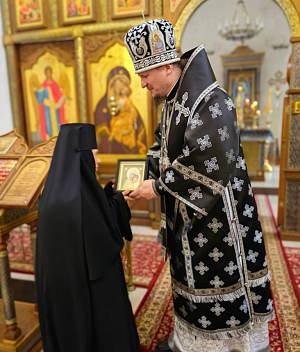 Епископ Козельский Макарий совершил Литургию в Успенской Феклиной пустыни и поприветствовал новую и.о. настоятельницы обители монахиню Антонию (Бубнову)