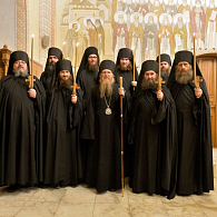 Наместник Оптиной пустыни совершил монашеские и иноческие постриги в обители