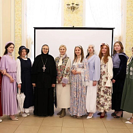 В Николо-Сольбинском монастыре прошел творческий конкурс «Пасхальная радость» для студенток Первого православного колледжа