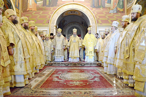 Блаженнейший митрополит Онуфрий молитвенно почтил память святых апостолов Петра и Павла в Киево-Печерской лавре