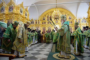 Святейший Патриарх Кирилл возглавил Литургию в новоосвященном Свято-Троицком Зосимо-Савватиевском соборе Соловецкого монастыря в день его престольного праздника