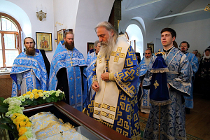 Архиепископ Феогност отслужил Литургию в Стефано-Махрищском  монастыре в  день памяти свт. Варлаама