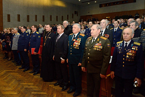 Донской монастырь поздравил военнослужащих штаба ВВС РФ и ветеранов с Днем защитника Отечества