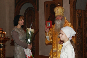 Епископ Дмитровский Феофилакт отслужил в Андреевском монастыре «детскую» Литургию