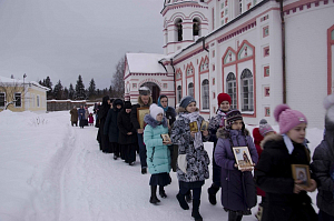 В Свято-Троицком Александро-Невском монастыре в с. Акатове встретили престольный праздник