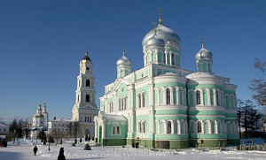 Митрополит Георгий совершил утреннее великопостовое богослужение в Серафимо-Дивеевском монастыре