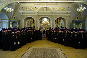 В Новодевичьем монастыре Москвы митрополит Ювеналий вручил награды клирикам Московской областной епархии