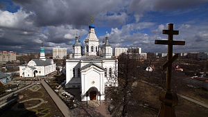 В Богородичном Пантелеимоновым монастыре г. Тулы прошел монастырский субботник