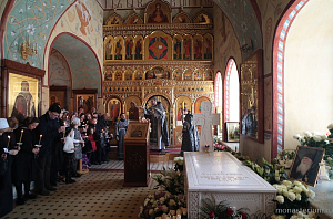  В Свято-Троицком Александро-Невском монастыре в с. Акатове молитвенно почтили годовщину преставления архим. Петра (Афанасьева)