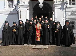 Архиепископ Евстафий посетил монастыри Александровской епархии