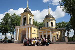 Вознесенскую Давидову пустынь и Серпуховской Владычний женский монастырь посетили паломники храма св. равноап. кн. Владимира при МПКУ имени М.А. Шолохова 