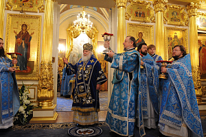 Митрополит Арсений совершил Литургию в Покровском монастыре в день тезоименитства св. прав. блж. Матроны Московской