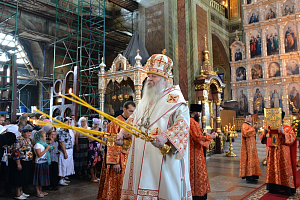 Митрополит Никон совершил Литургию в Задонском Рождество-Богородицком монастыре