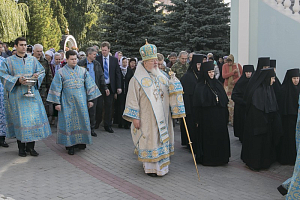 Митрополит Сергий отслужил Литургию в Алексиево-Акатовом монастыре Воронежской митрополии в день его престольного праздника