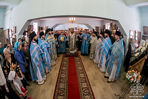 Архиепископ Роман отслужил Литургию в Покровском монастыре г. Якутска