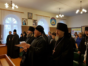 В Спасо-Преображенском монастыре г. Рославля Смоленской митрополии состоялась монашеская секция Регионального этапа XXVI Международных Рождественских образовательных чтений 