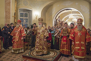 Митрополит Крутицкий и Коломенский Ювеналий возглавил торжества по случаю престольного праздника Екатерининского мужского монастыря в Подмосковье