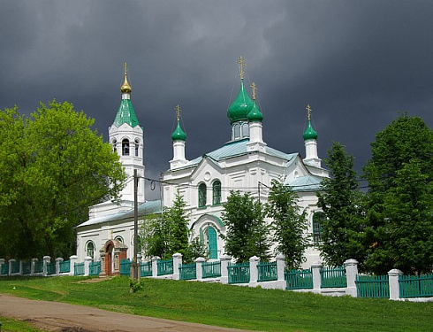 Свято-Троицкий храм с. Большой Сундырь Моргаушского района, подворье Свято-Троицкого мужского монастыря
