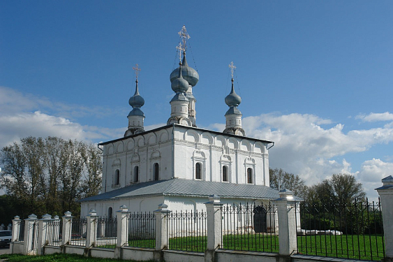 Архитектурный ансамбль приходских церквей - летняя Петропавловская и зимняя в честь святителя Николая Чудотворца