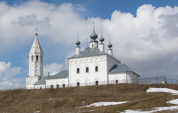 Храм в честь  Рождества Пресвятой Богородицы в селе Менчаково Суздальского района