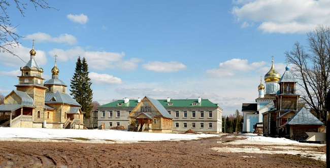 Свято-Благовещенский Никандровский мужской монастырь с. Любовец