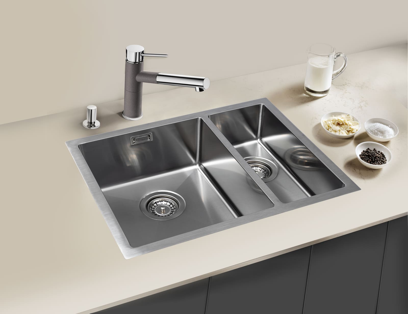 Мойка Grandex Aqua PROLINE 58, 550х450х200, сифон в комплекте (300208) SAT