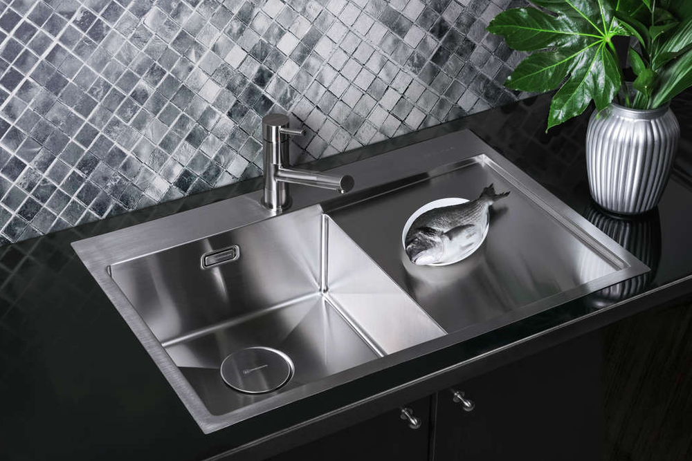 Omoikiri Akisame 78-GM-R, мойка, нержавеющая сталь/вороненая сталь, чаша справа