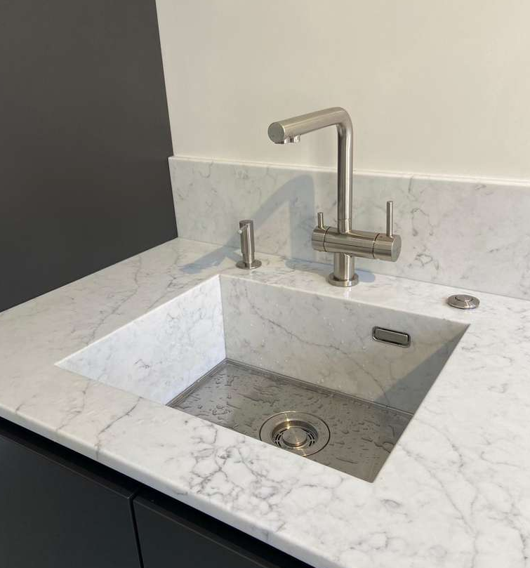 Omoikiri Kasen 53-INT GM, мойка, нержавеющая сталь/вороненая сталь 