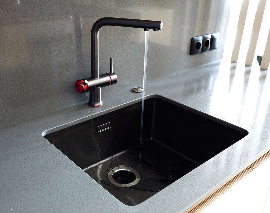 Omoikiri Hotaru-CH-BE, смеситель, хром/бежевые вставки на ручках