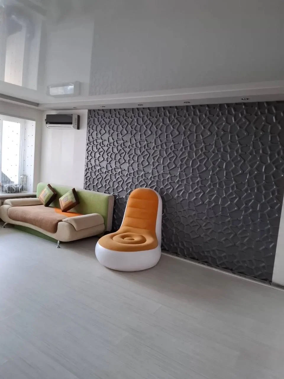 3-комнатная квартира, 87 м², ул. Шевченко Т.Г., г Луганск — фото объявления Луганск