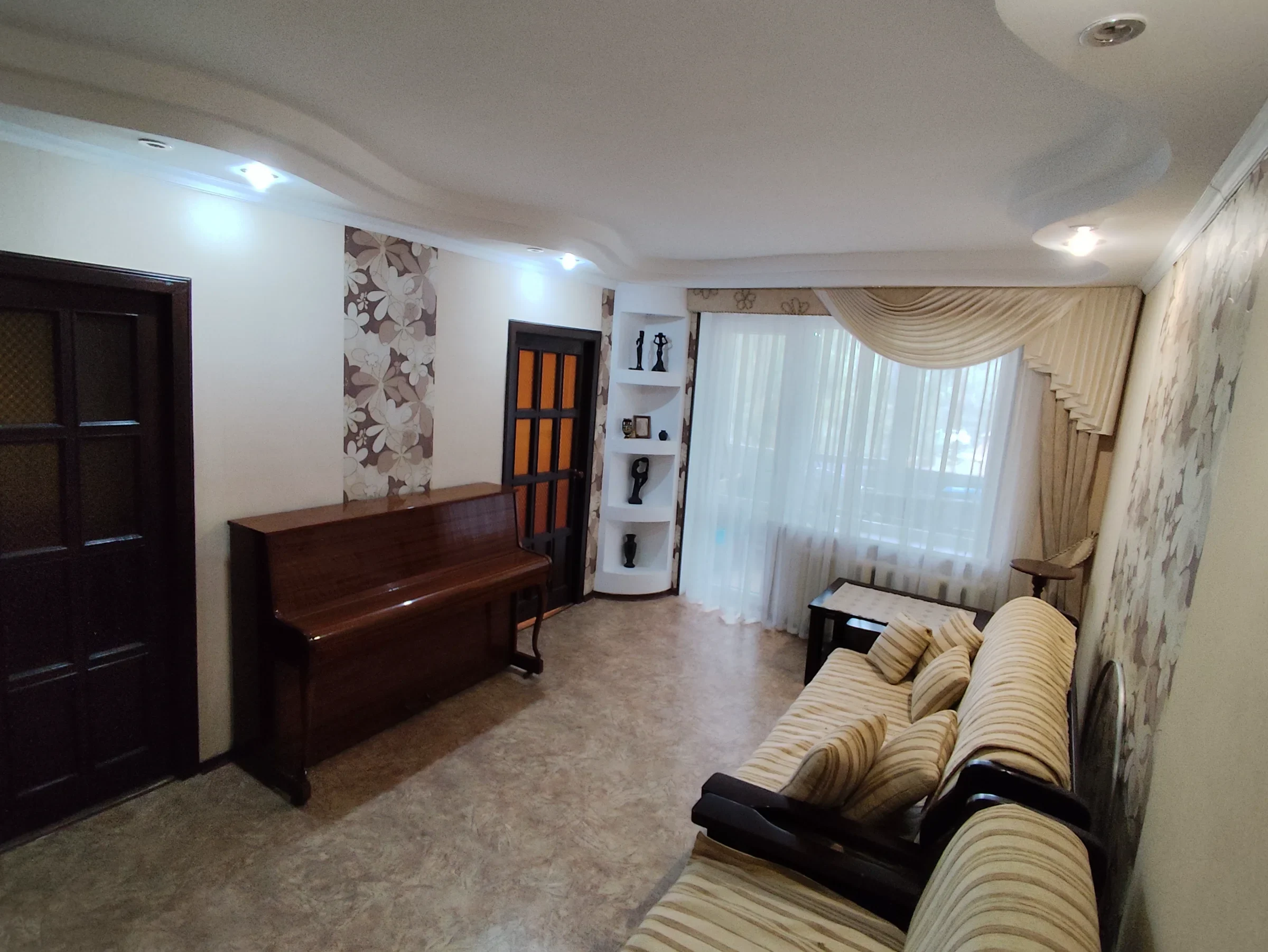 4-комнатная квартира, 55,8 м², кв. Левченко, Луганск — фото объявления Луганск