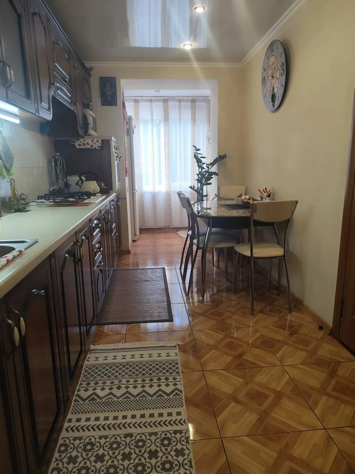 2-комнатная квартира, 56,1 м², ул. Советская, Ленинский, Луганск — фото объявления Луганск