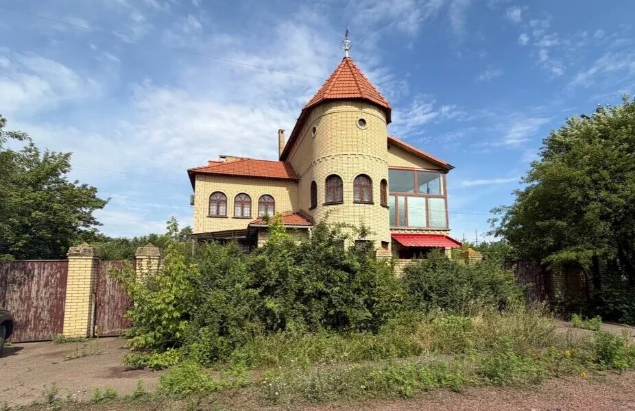 Дом 438 м² на ул. Ново-Южная, Петровское г. — фото объявления Петровское г.