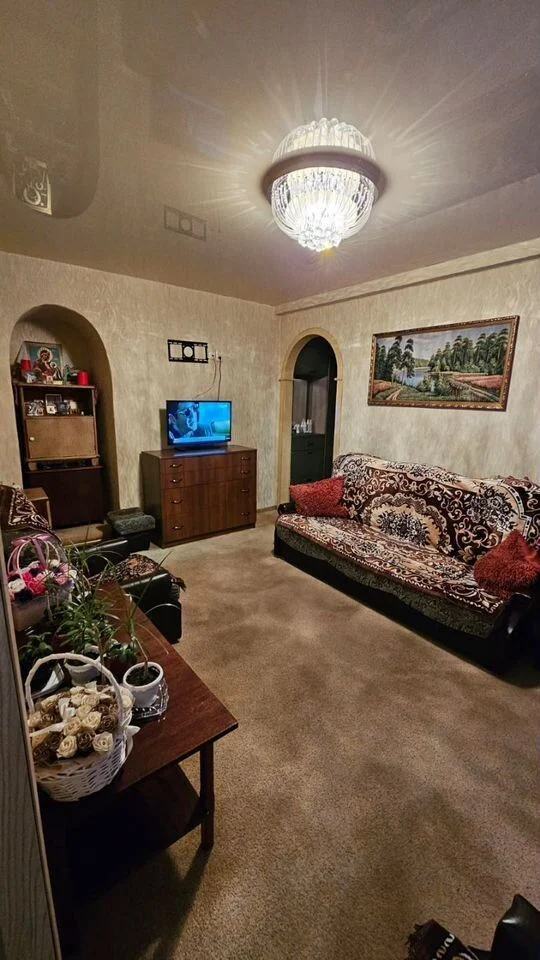 3-комнатная квартира, 40,7 м², кв. Героев Брестской Крепости, Луганск — фото объявления Луганск