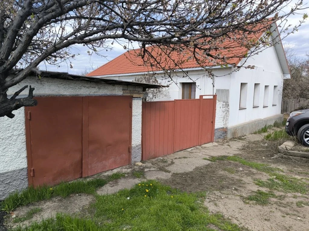 Дом 140 м² на ул. Интернациональная, Жовтневый, Луганск — фотография объекта в Луганске