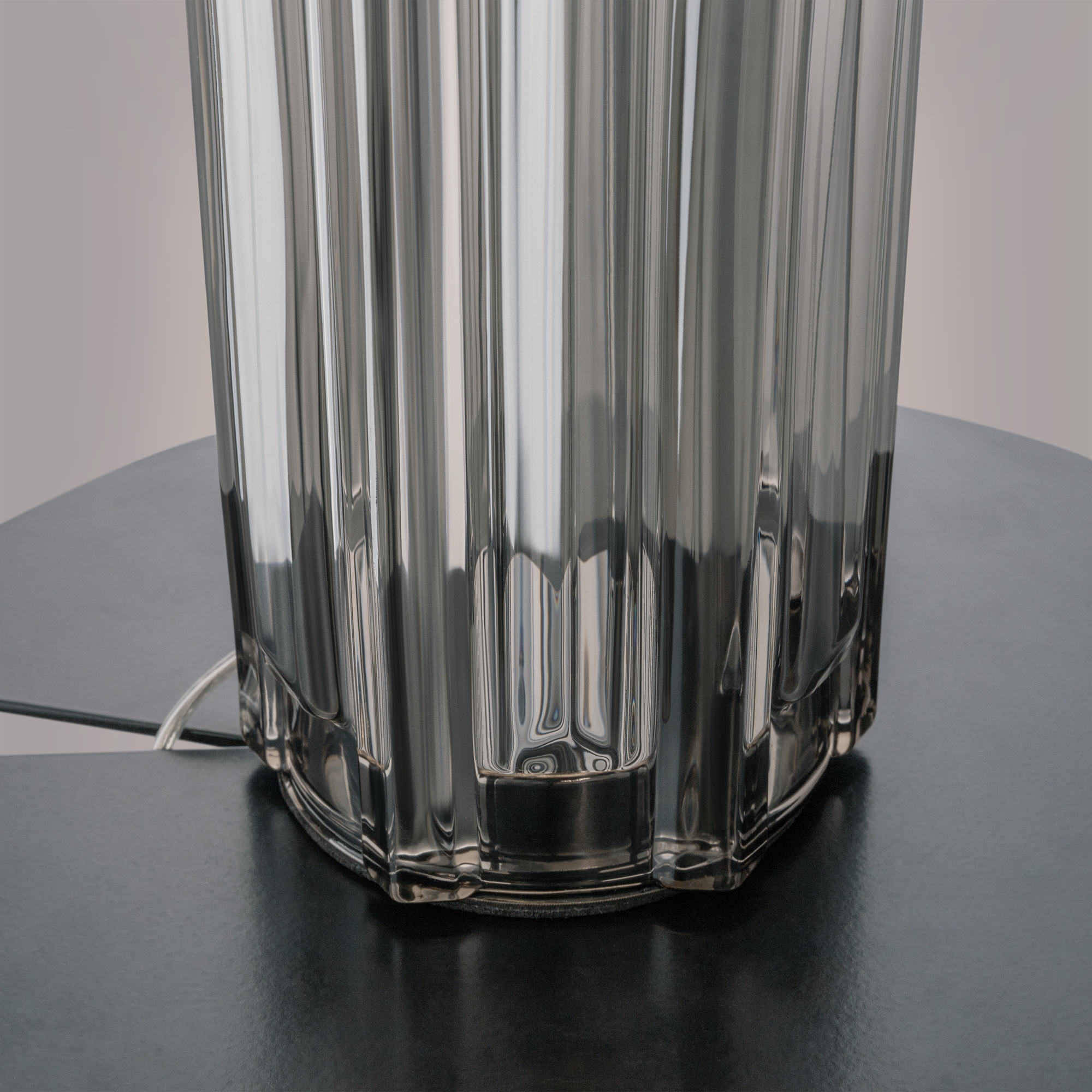 Настольная лампа Maytoni Muse MOD304TL-01GR
