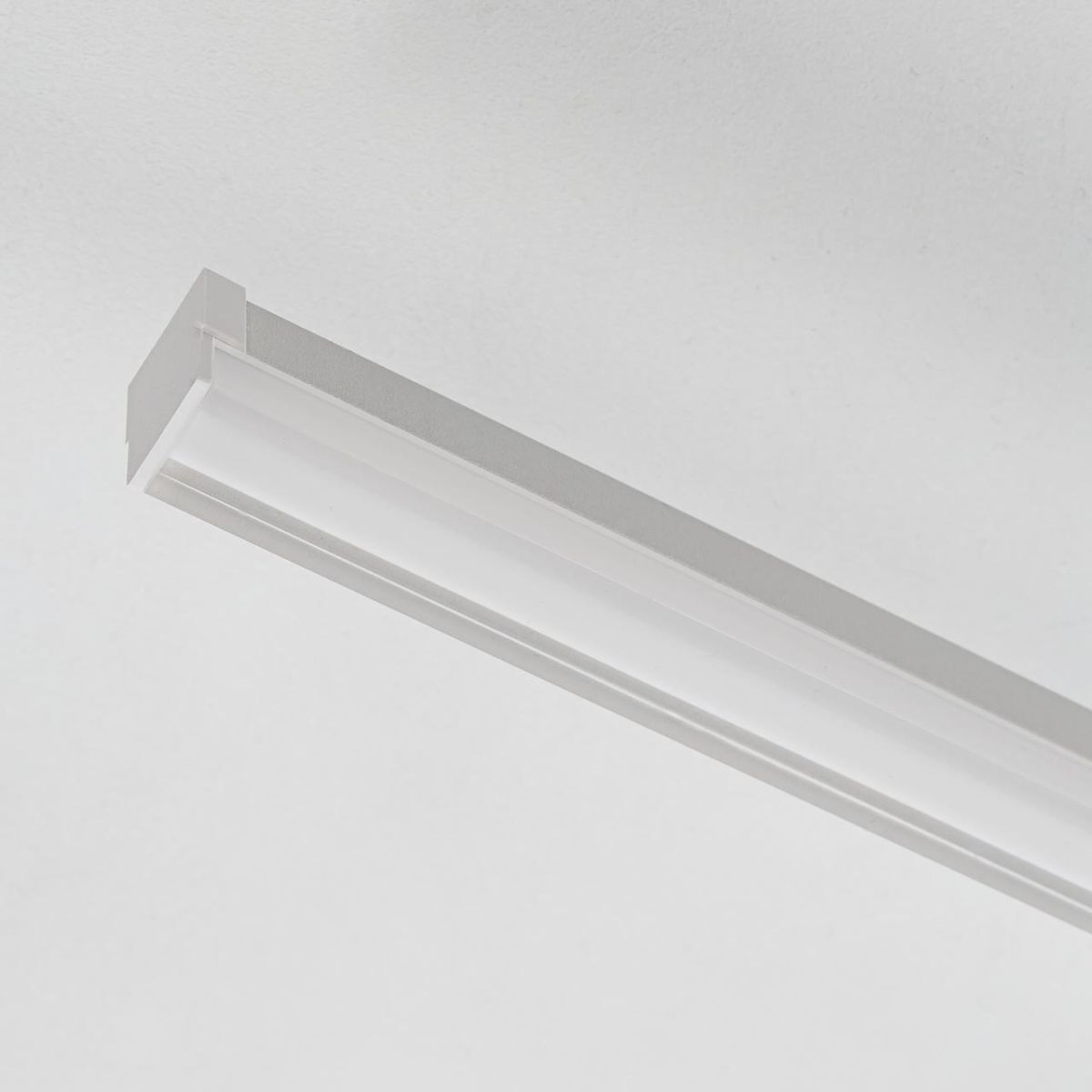 Потолочная люстра Citilux Trent CL203620