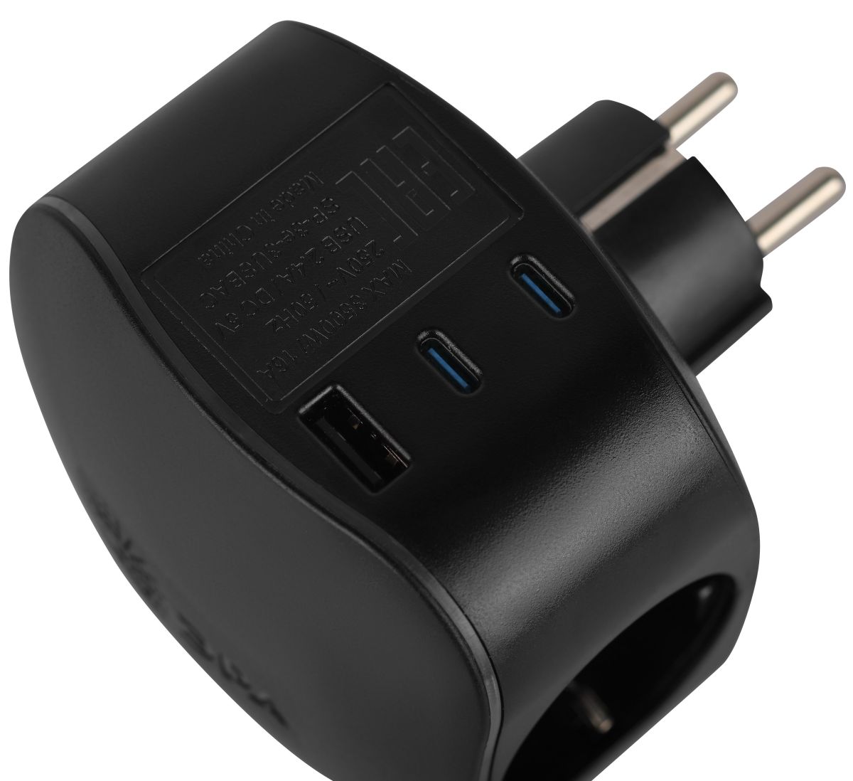 Разветвитель электрический ЭРА SP-3e-3USBAC-B на 3 розетки + 3 USB A+C с заземлением со шторками 16А черный Б0069082