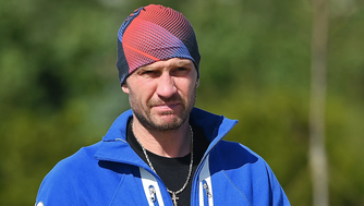 Навка вспомнила, как Костомаров уговорил ее вернуться в спорт — а ты можешь найти в игре связанные с ним предметы!