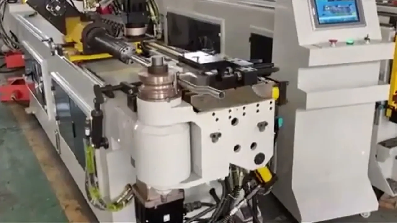 Гибка круглой трубы на трубогибочном станоке с ЧПУ DW38CNC-3A-1S