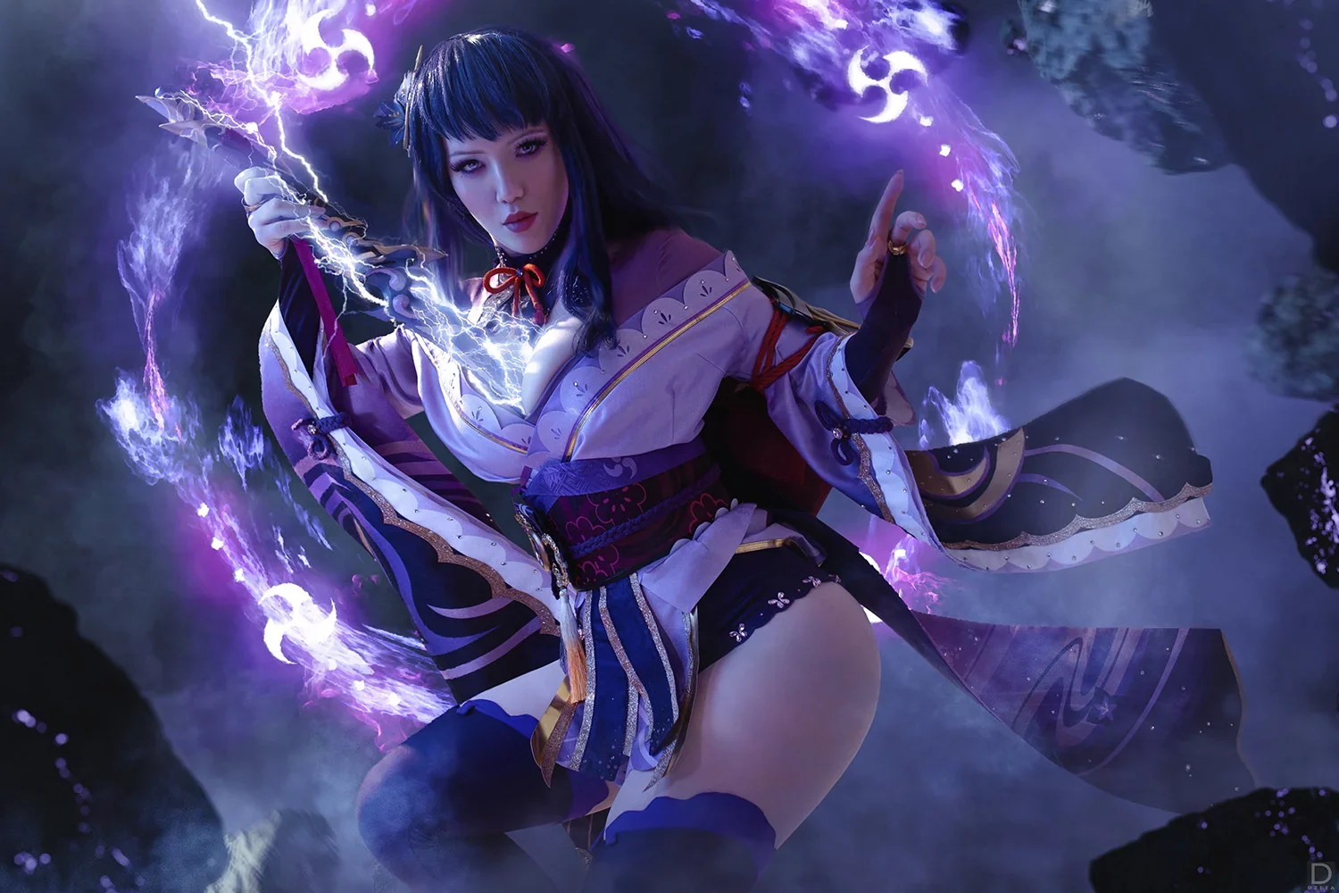 Изображение в галерее статьи: Косплеерша раздела Райдэн из Genshin Impact